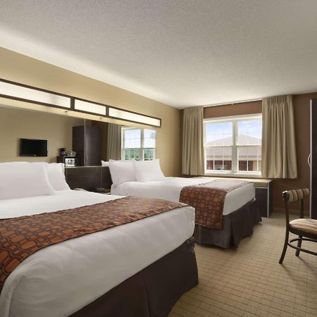Microtel Inn & Suites By Wyndham Mineral Wells/Parkersburg Bagian luar foto