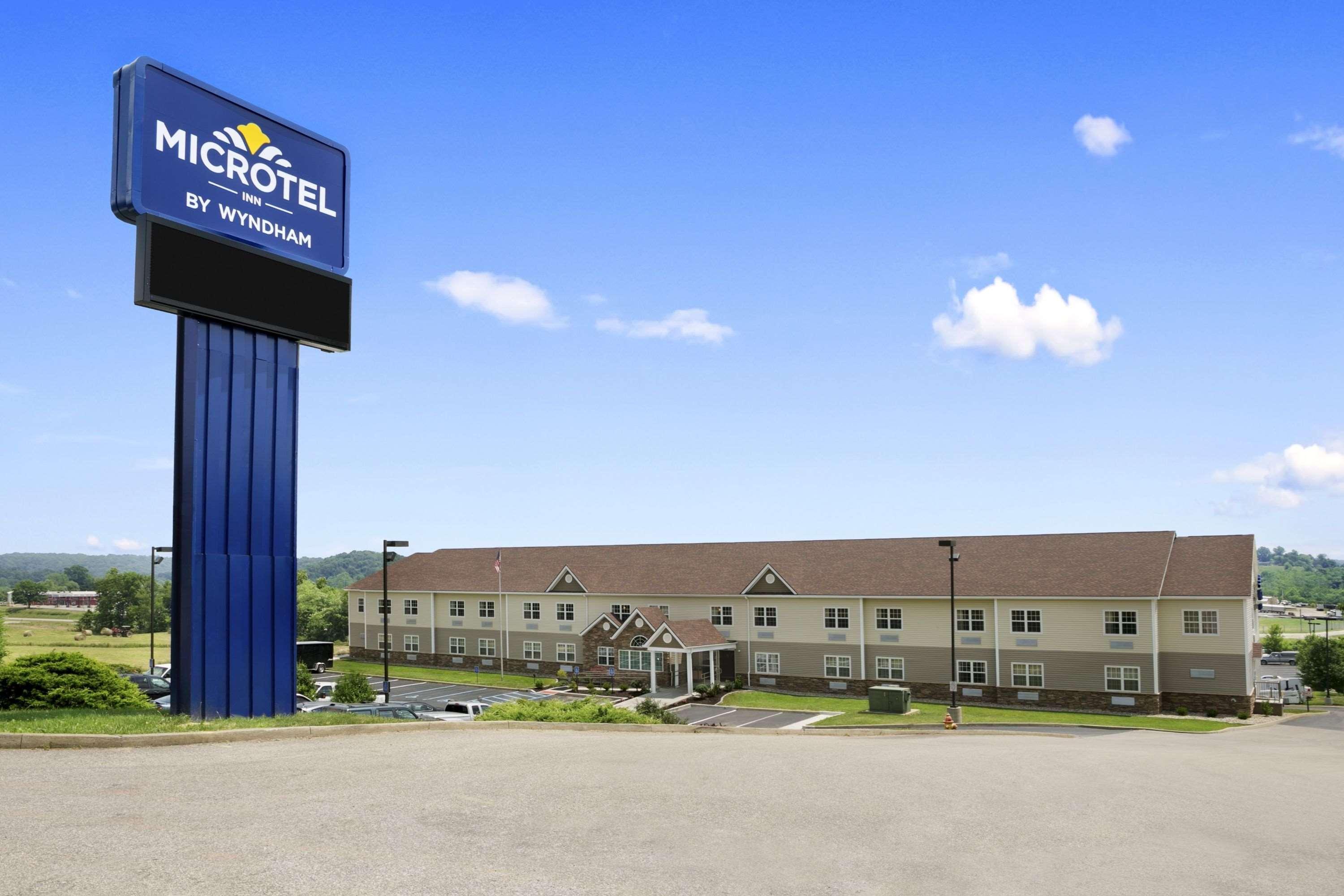 Microtel Inn & Suites By Wyndham Mineral Wells/Parkersburg Bagian luar foto