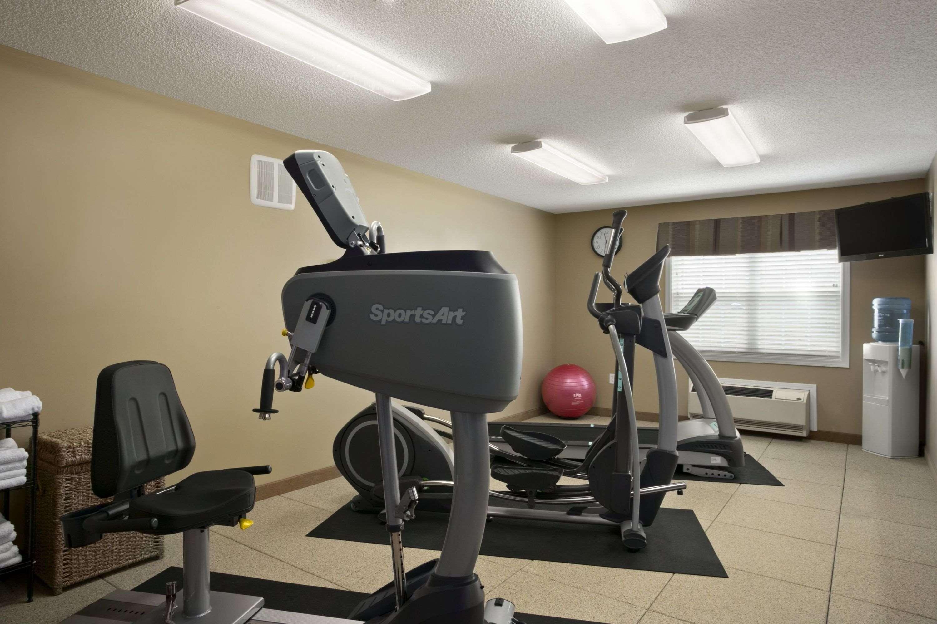 Microtel Inn & Suites By Wyndham Mineral Wells/Parkersburg Bagian luar foto