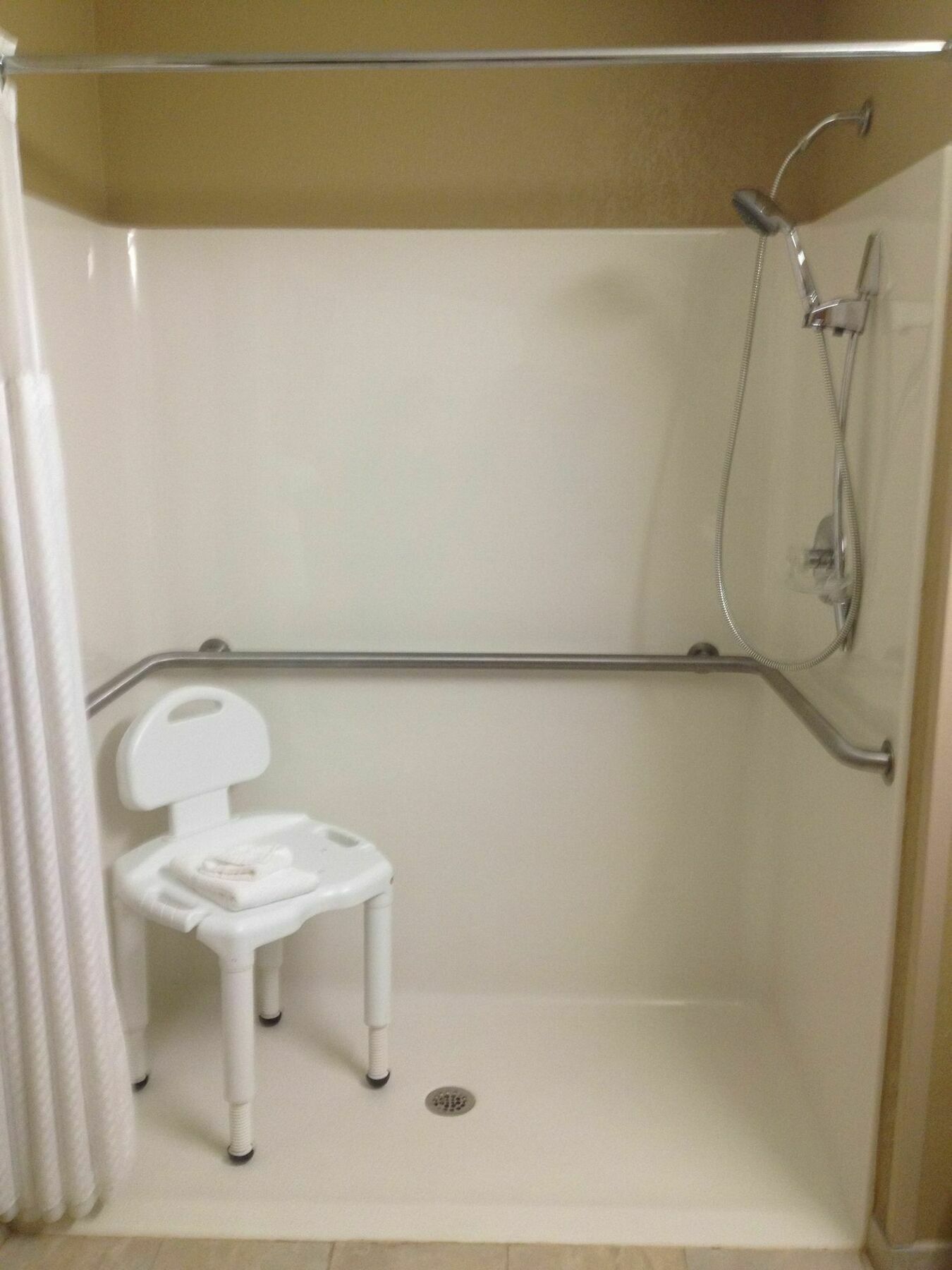Microtel Inn & Suites By Wyndham Mineral Wells/Parkersburg Bagian luar foto
