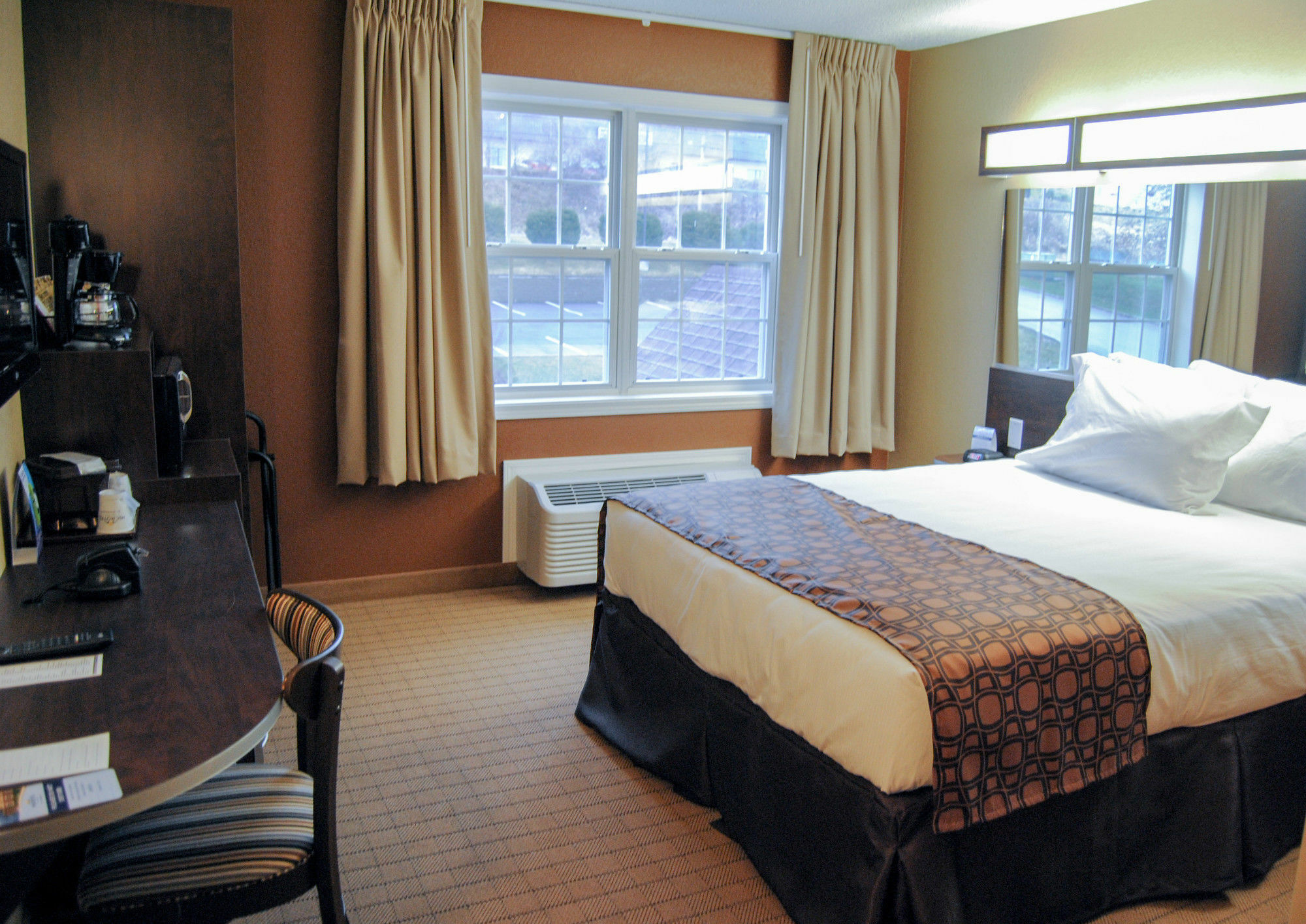 Microtel Inn & Suites By Wyndham Mineral Wells/Parkersburg Bagian luar foto